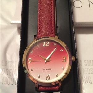 Avon Retired Special Ladies Quartz Wrist Watch New in Box